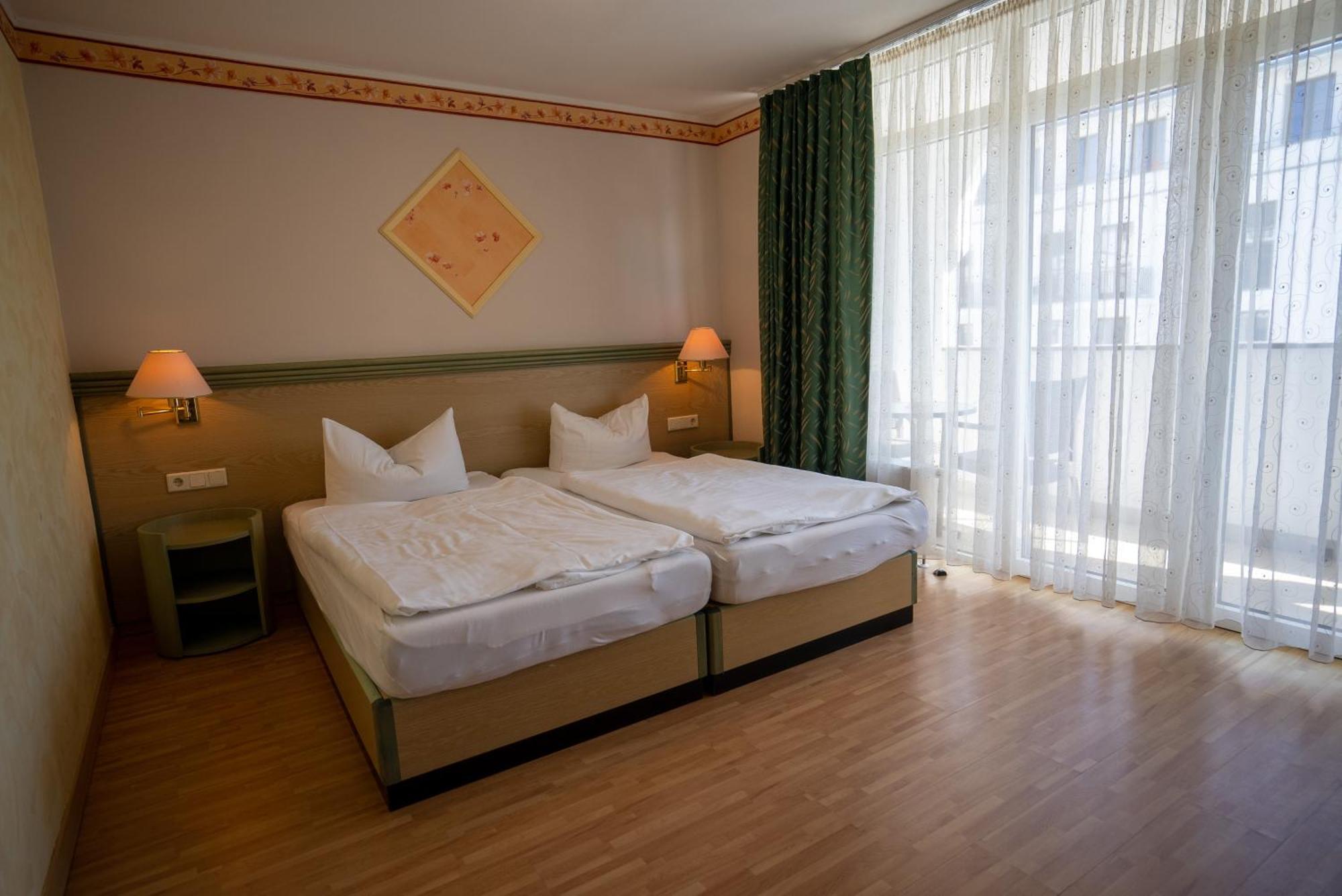 Hotel Esplanade & Aparthotel Rialto بينز المظهر الخارجي الصورة